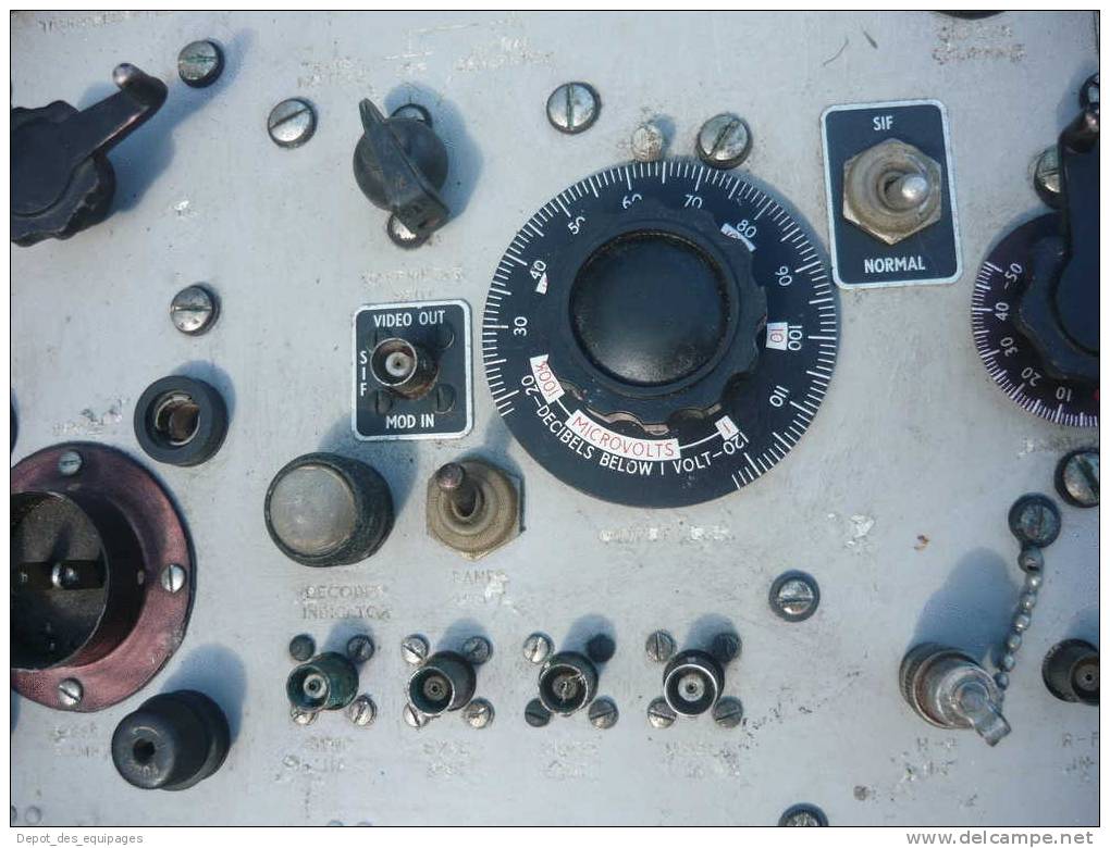 RARE APPAREIL  RADIO CONTROLE RADAR U.S. NAVY  années 1950