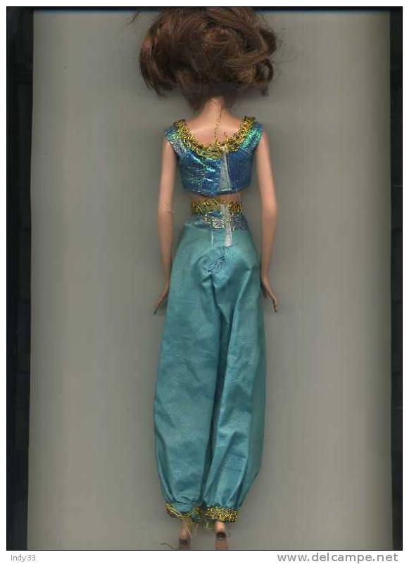 - POUPEE 1999 . MATTEL . INDONESIA - Barbie