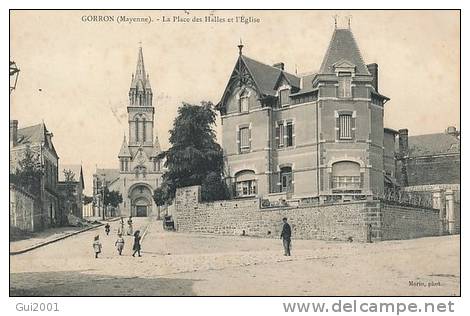 GORRON (53) LA PLACE DES HALLES - Gorron