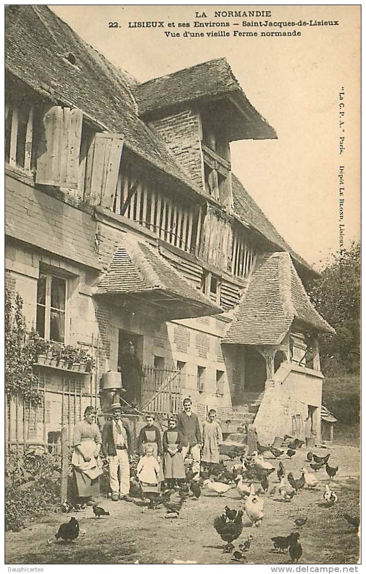 ST JACQUES DE LISIEUX : Vue Animée D'une Vieille Ferme Normande. Dos Simple. TBE. 2 Scans. Edition La CPA - Autres & Non Classés