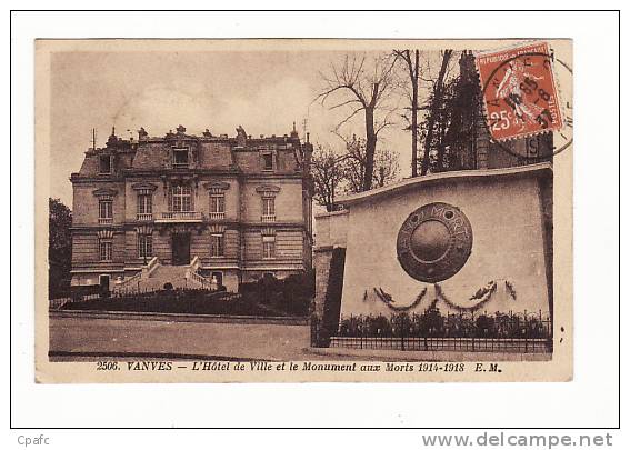 Carte 1930 VANVES ,l'hôtel De Ville Et Le Monument Aux Morts 1914 - Vanves