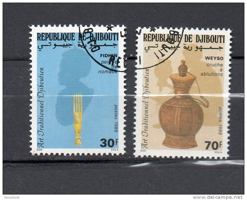 Djibouti Mi 503/04 - Reliures Et Feuilles