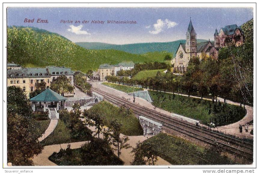 CPA Bad Ems  Rhénanie Palatinat Allemagne Deutschland Partie An Der Kaiser Wilhelmkirche Ligne De Chemin De Fer  Kiosque - Bad Ems