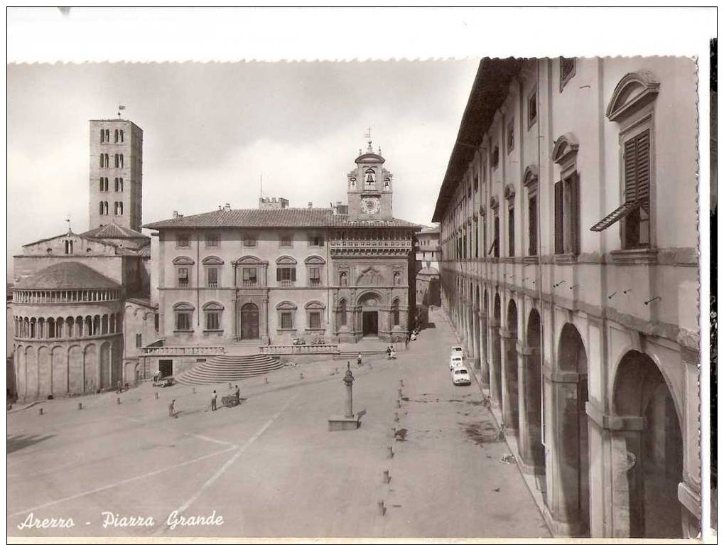 Arezzo Piazza Grande - Arezzo