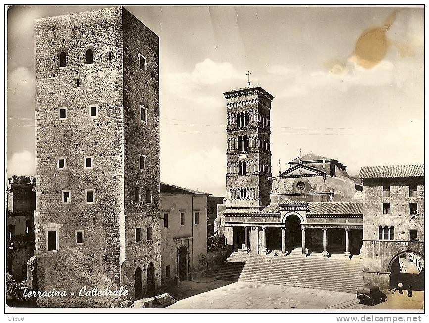 LATINA - TERRACINA - CATTEDRALE - TRACCE UMIDITA´ - NON VG - Latina