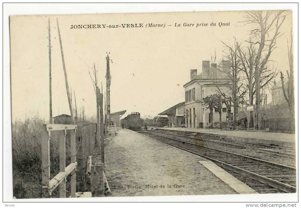 JONCHERY Sur VESLE. - La Gare Prise Du Quai - Jonchery-sur-Vesle