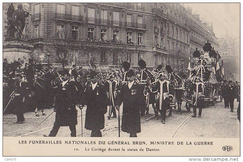 Evènements - Paris - Militaria - Funérailles Du Général Brun - Immeuble -  Statue Danton - Funeral