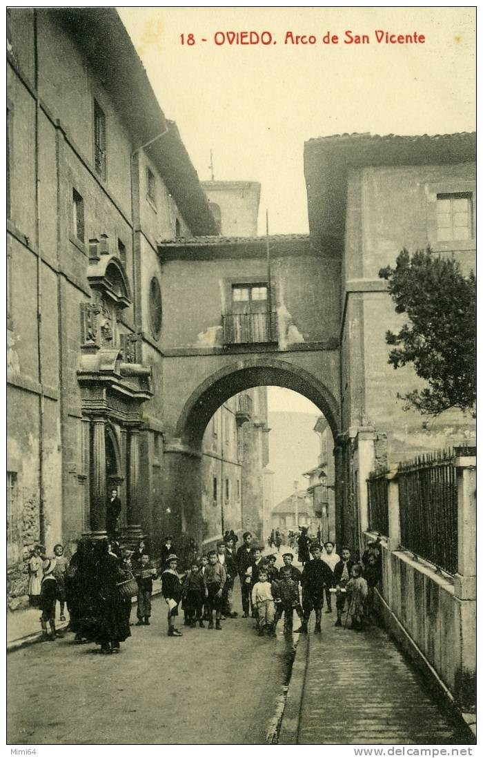 OVIEDO .  ARCO DE SAN VICENTE . - Asturias (Oviedo)