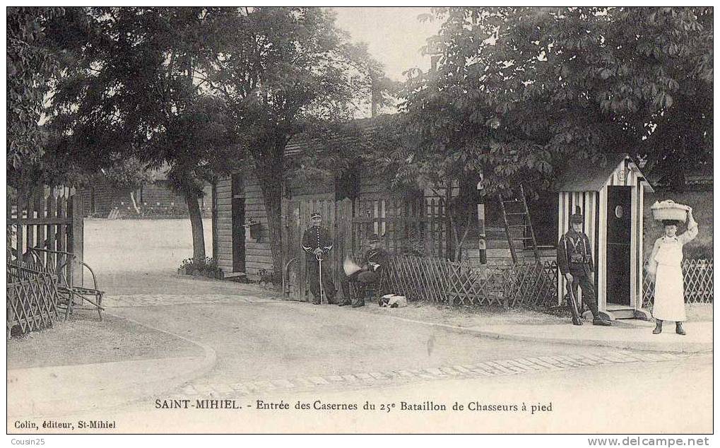 55 SAINT MIHIEL - Entrée Des Casernes Du 25° Bataillon De Chasseurs à Pied - Saint Mihiel