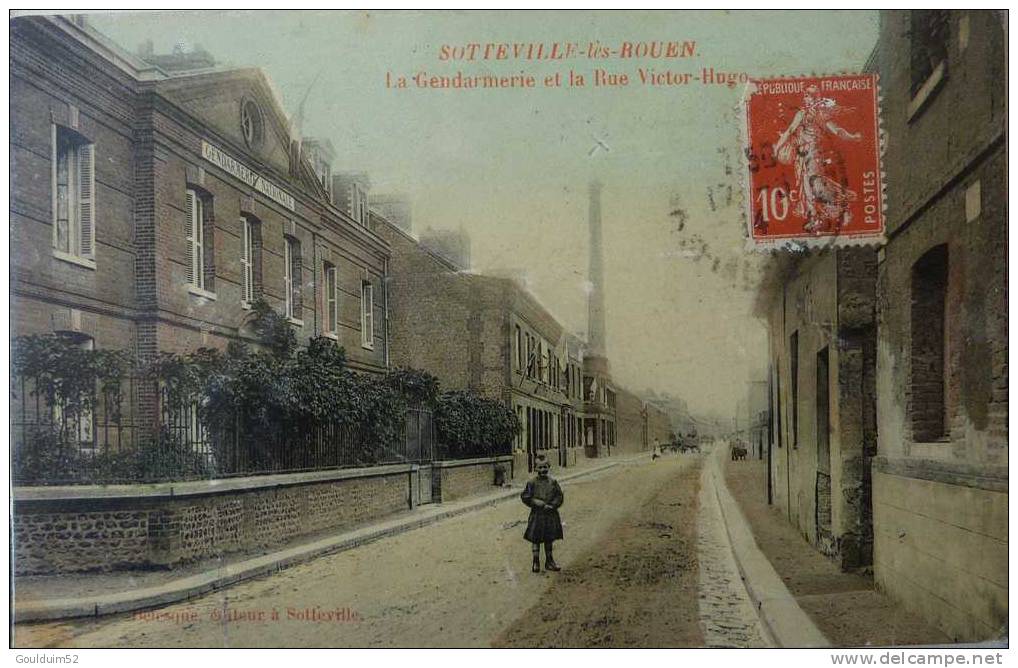 La Gendarmerie Et La Rue Victor Hugo - Sotteville Les Rouen