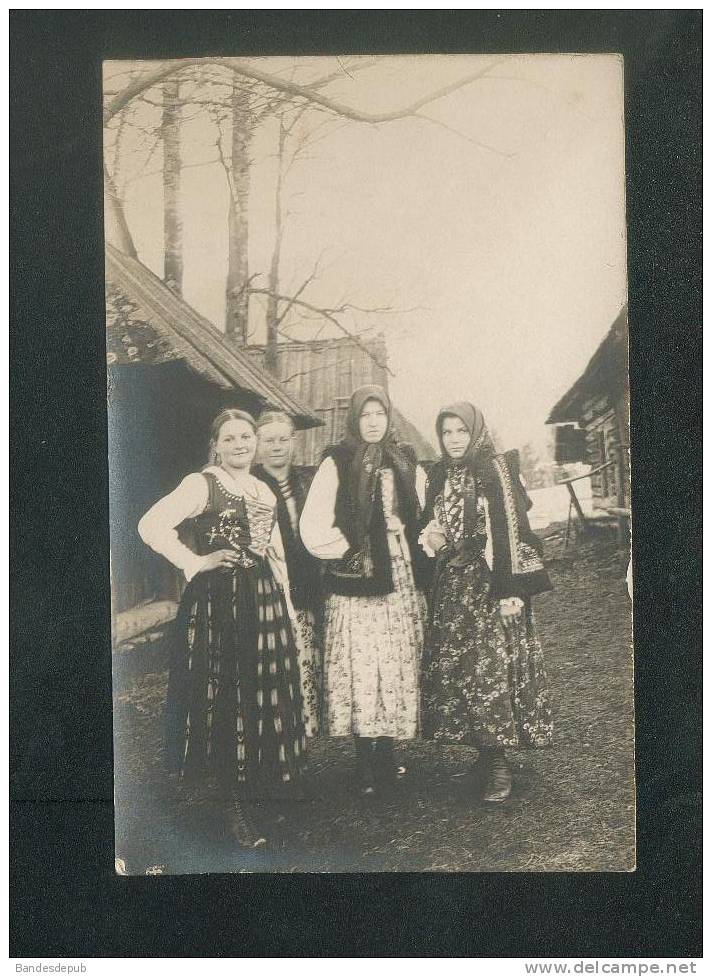 Pologne - Carte Photo Non Située  Sans Doute  ZAKOPANE - Femmes Paysannes  En Costume Traditionnel - Polen