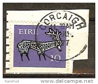 IRELAND 1977 DOGS BROOCH ON PIECE FU WITH NICE CORCAIGH CANCELLATION - Cartas & Documentos