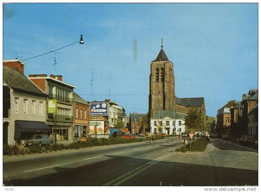 MOL :  Markt   ( Groot Formaat  ) Old Cars - Mol