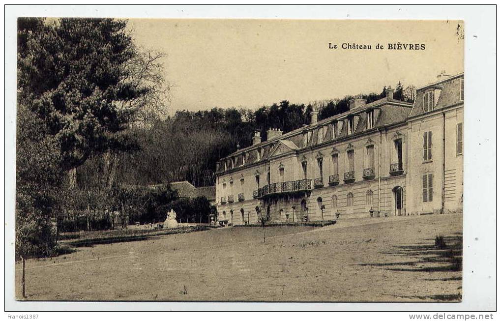 Ref 173 - Le Château De BIEVRES - Bievres