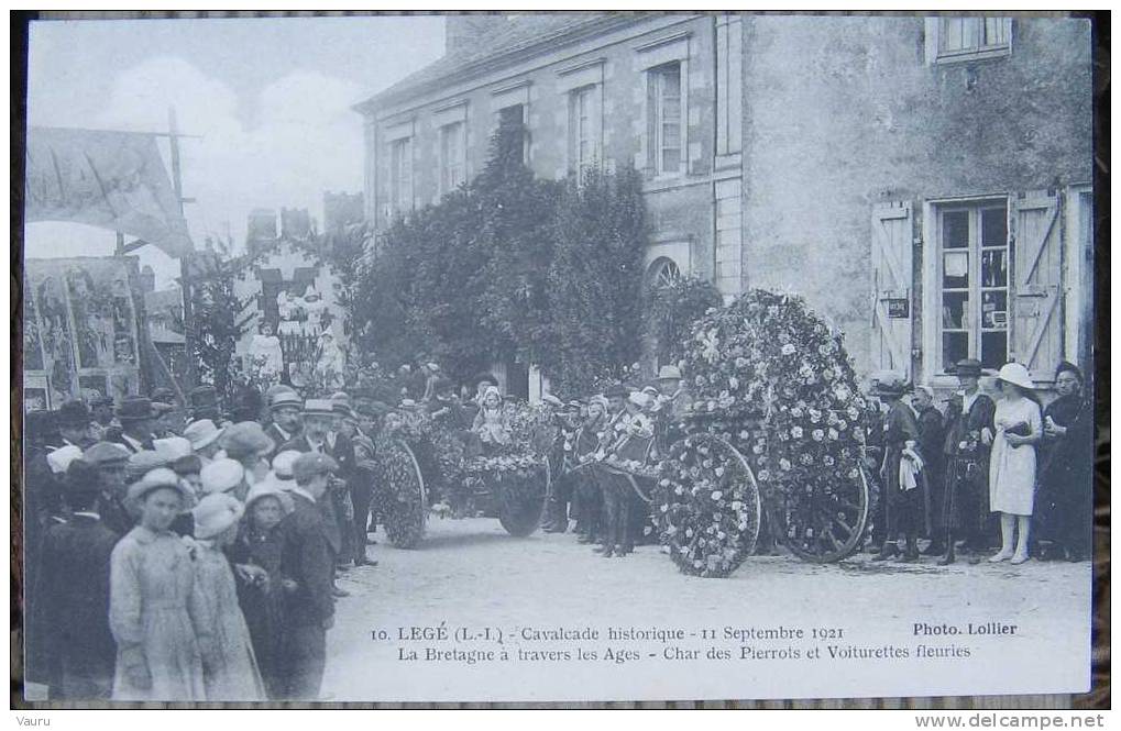 44 LEGER CAVALCADE HISTORIQUE 11 SEPTEMBRE 1921 CHAR DES PIERROTS ET VOITURETTES FLEURIES - Legé