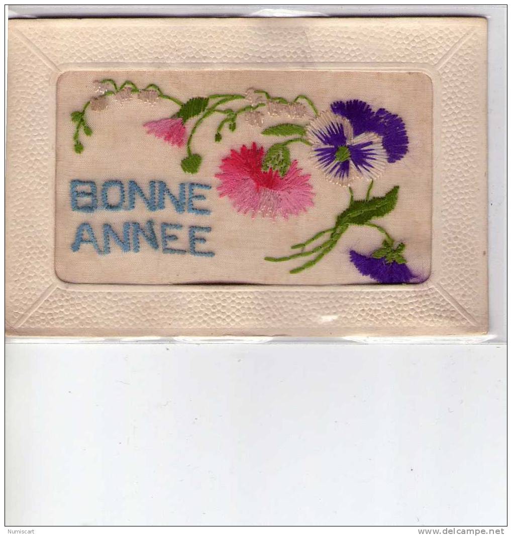 Belle Carte Brodée.."Bonne Année"..fleurs - Embroidered