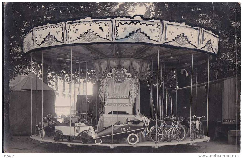 ¤¤  -   CARTE PHOTO D'un MANEGE  -   FÊTE  FORAINE     -  ¤¤ - Autres & Non Classés