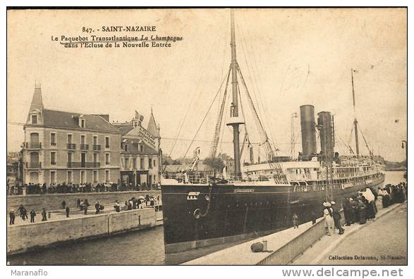 SAINT-NAZAIRE. Le Paquebot Transatlantique La Champagne Dans L'écluse De La Nouvelle Entrée - Saint Nazaire