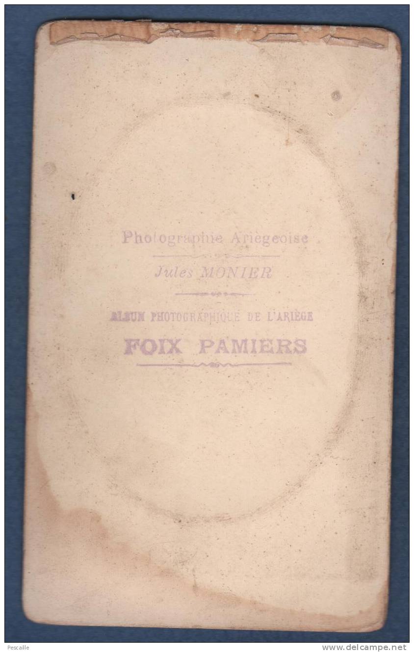 PHOTOGRAPHIE ANCIENNE D´UN JEUNE HOMME - PHOTOGRAPHIE ARIEGEOISE JULES MONIER FOIX PAMIERS - 10.4 X 6.4 Cm - Non Classificati