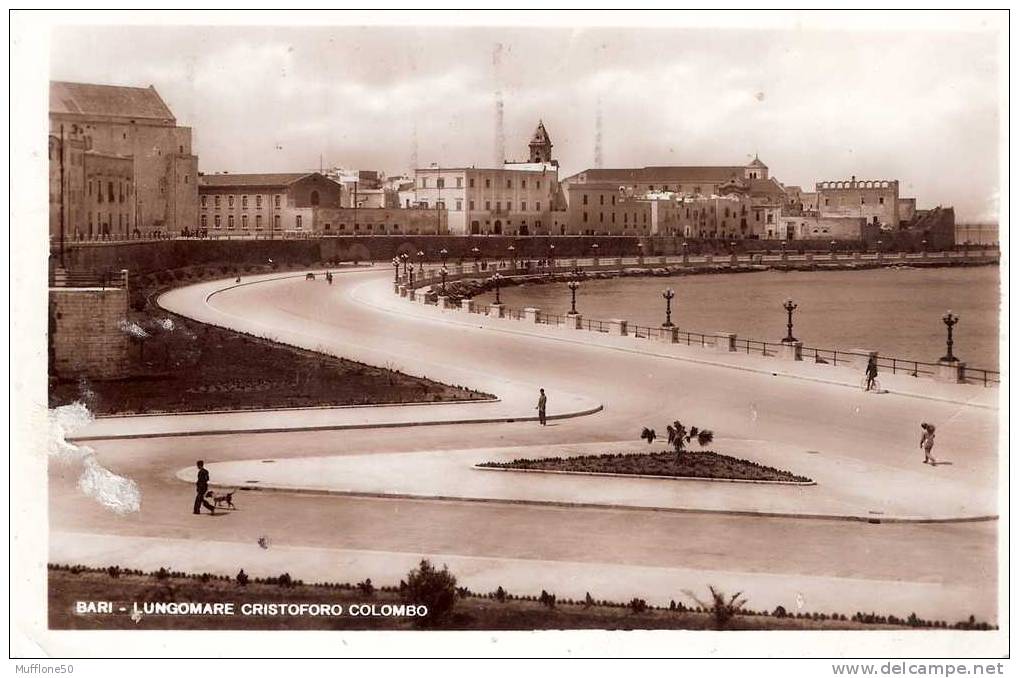 Italia 1940. Cartolina Di  BARI  -  Lungomare Cristoforo Colombo. - Bari