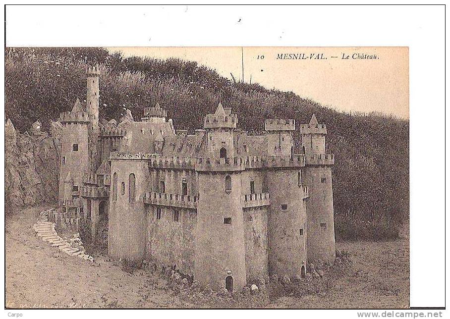 MESNIL-VAL. - Le Chateau. (De Sable) - Mesnil-Val