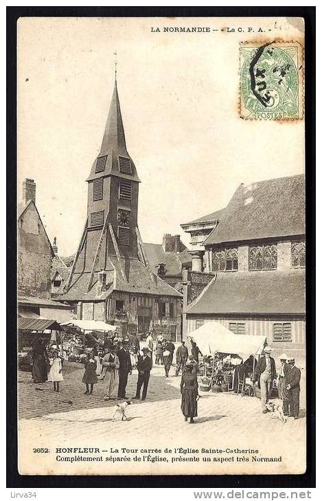 CPA  ANCIENNE- FRANCE- HONFLEUR (14)- LE MARCHÉ EN GROS PLAN ET LA TOUR CARREE DE L'EGLISE- - Honfleur