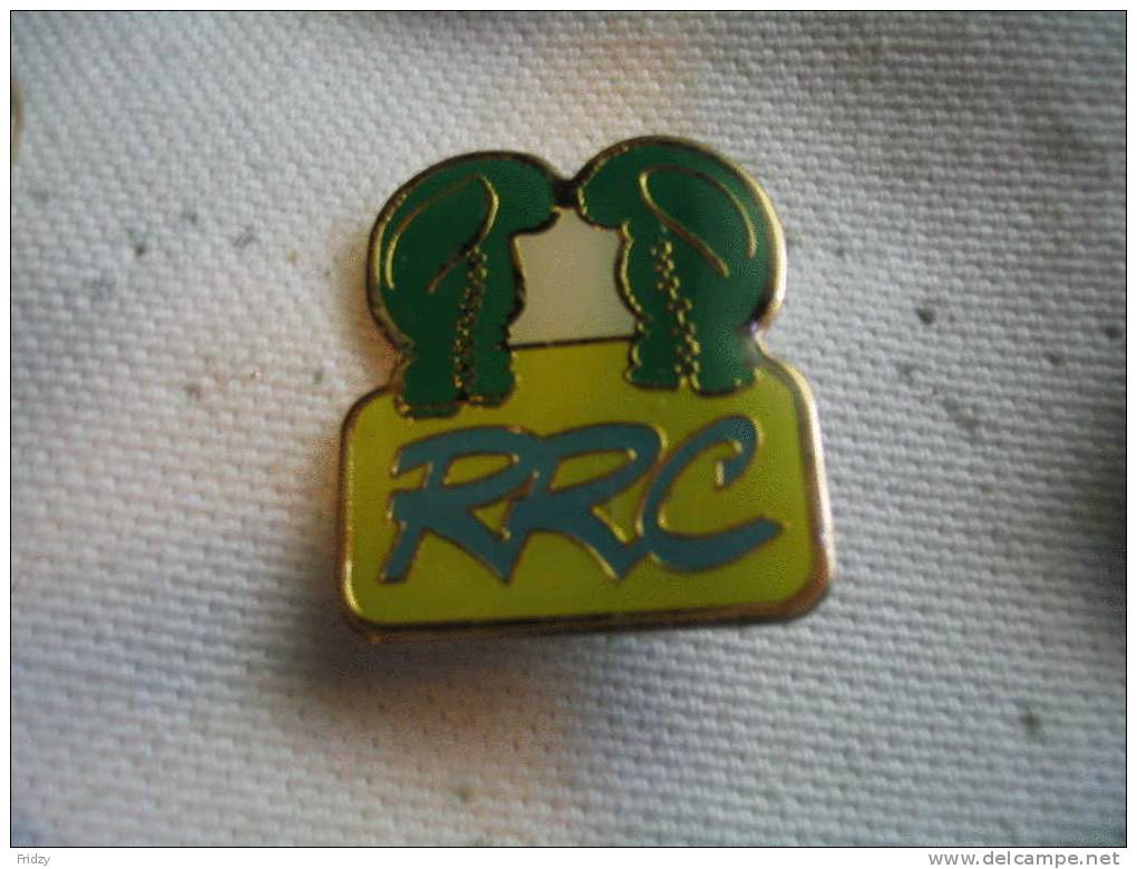 Pin´s Paire De Gant De BOXE   RRC - Boxing