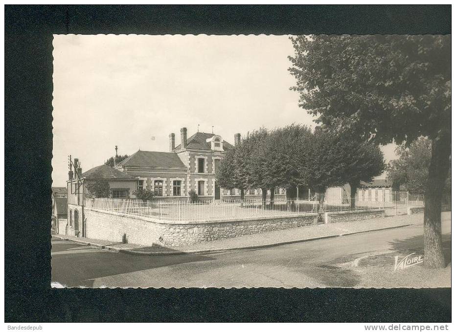 CPSM - Selommes (41) - Ecole (Ed. Valoire 24 207) - Selommes