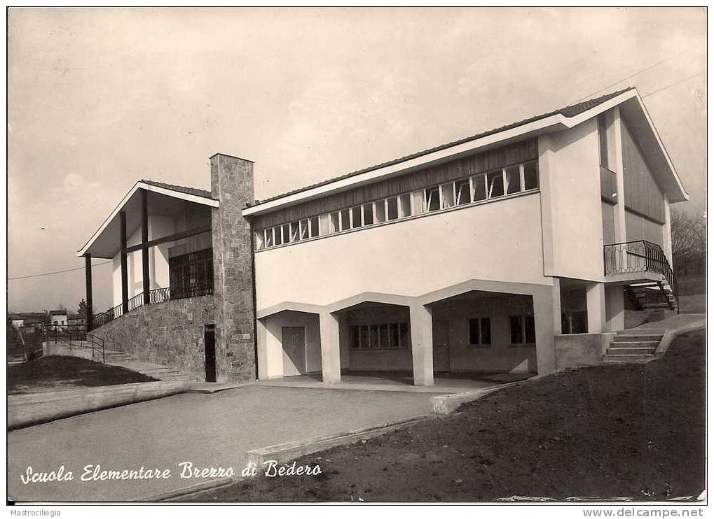 BREZZO DI BEDERO  VARESE   Scuola Elementare - Varese