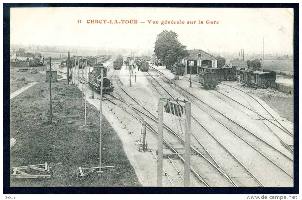 CPA. CERCY-LA -TOUR. Vue Générale De La Gare.  " Trains ". - Autres & Non Classés