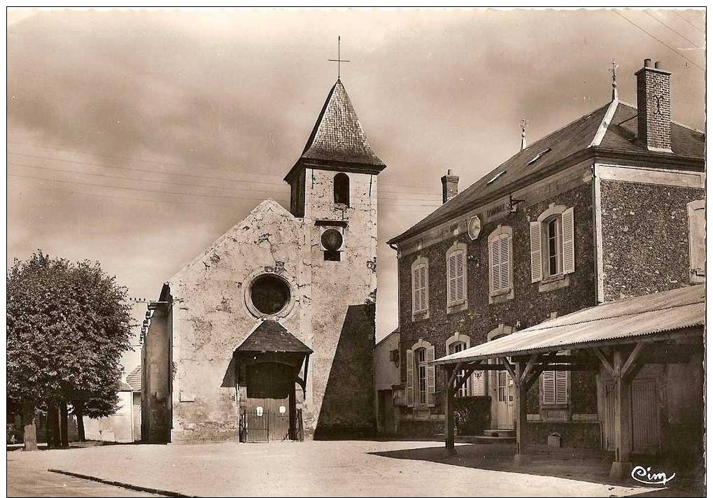 77 CREGY LES MEAUX CARTE PHOTO DE "L´EGLISE ET DE MAIRIE-ECOLE" - Autres & Non Classés