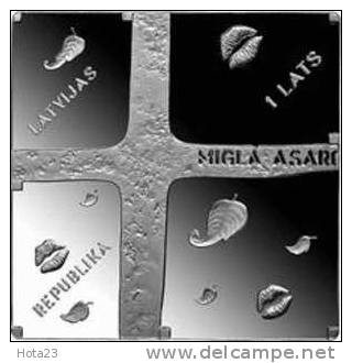 A Kiss Latvia 2011 Window Watery Mist POET -CAKS - LIPS AND Pavement Silver COIN -proof - Latvia