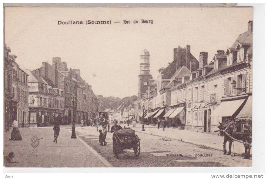 80.144/ DOULLENS - Rue Du Bourg - Doullens