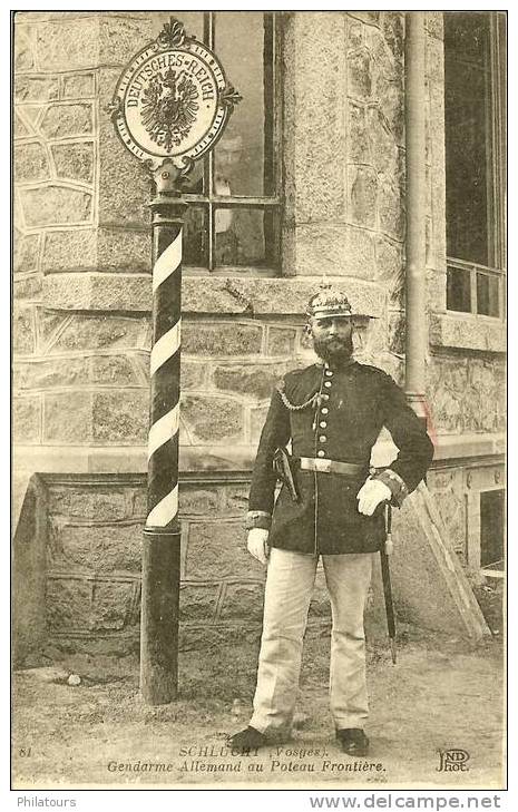 DOUANE /  SCHLUCHT - Gendarme Allemand Au Poteau Frontière - Douane