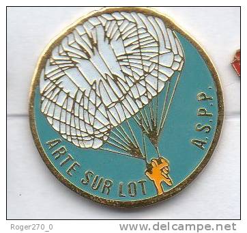 Parachutisme ASPP  Arte Sur Lot - Parachutespringen