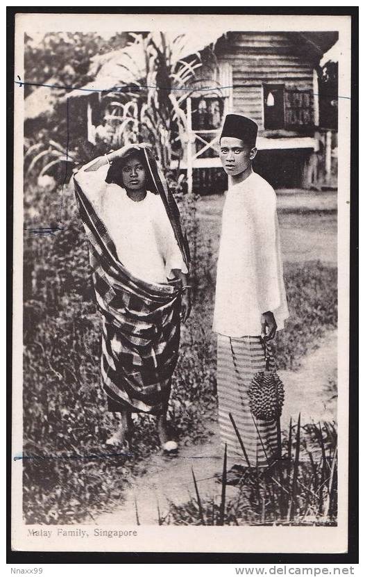 Singapore - Native Family, Vintage Postcard - Singapur