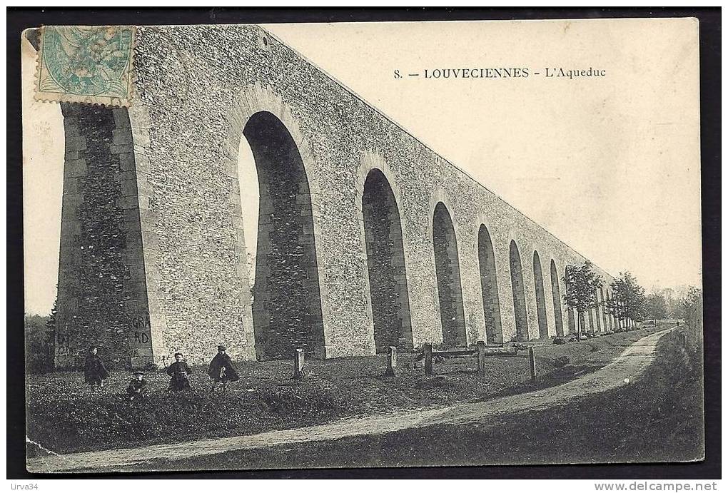 CPA  ANCIENNE- FRANCE- LOUVECIENNES (78)- L'AQUEDUC EN TRES GROS PLAN AVEC ANIMATION DEVANT- - Louveciennes