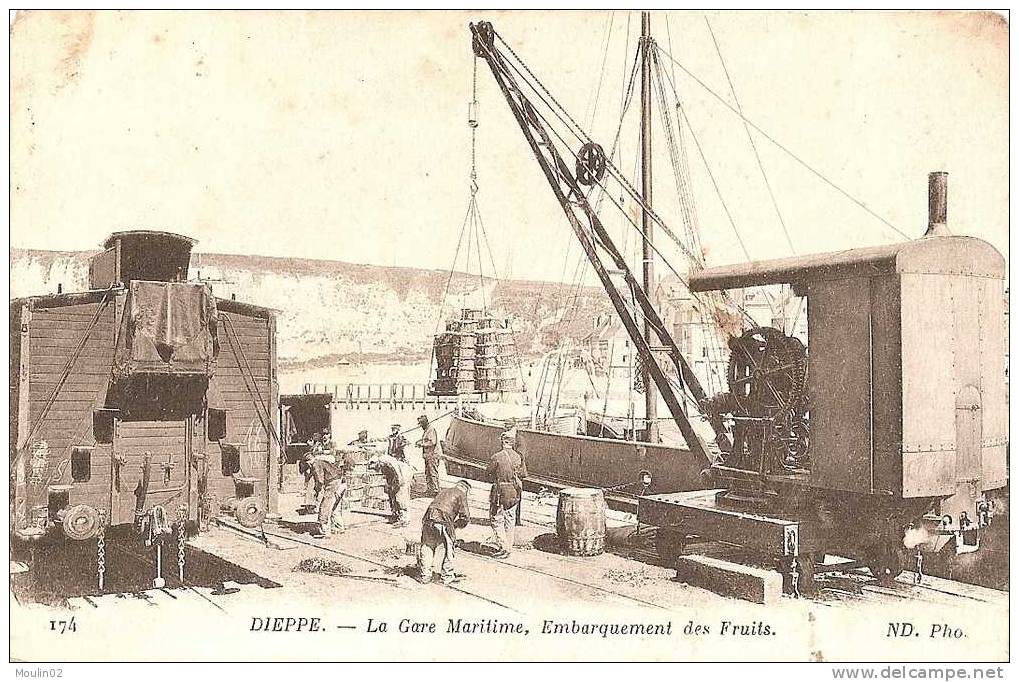 Dieppe.-La Gare Maritime,Embarquement Des Fruits - Dieppe