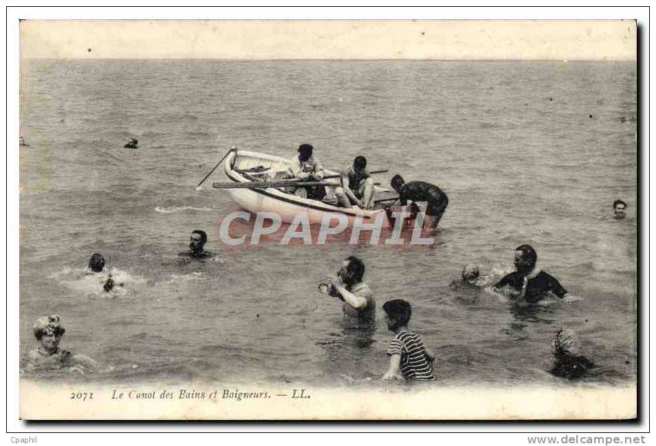 CPA Femme Maillot De Bains  Le Canot Des Bains Et Baigneurs - Femmes