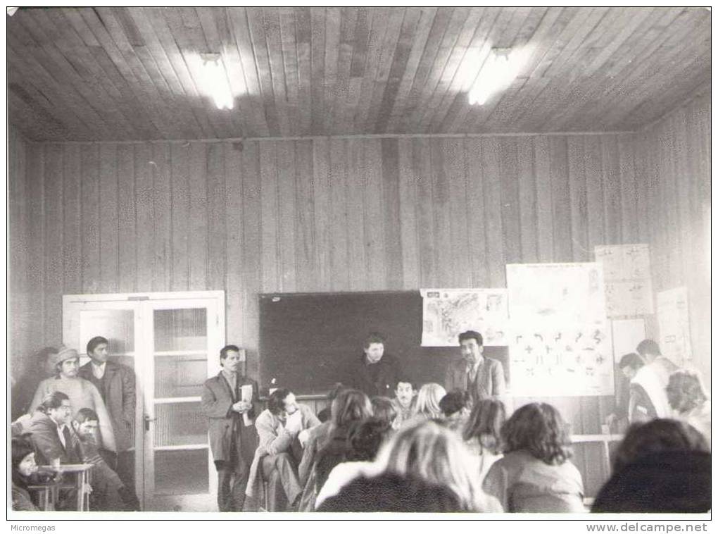 CHILI - CHILE - Réunion Dans Un Centre De Formation Agricole. - Temuco - Août 1973 - Autres & Non Classés