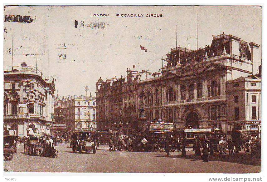 LONDON . PICCADILLY CIRCUS . ANIMATION. VOITURES. - Piccadilly Circus