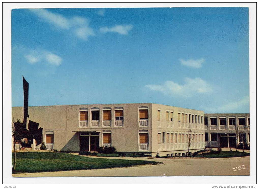 27 - BOURGTHEROULDE - Ecole Jean De La Fontaine - Très Bon état - Bourgtheroulde