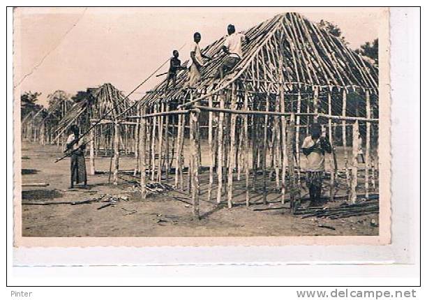 CONGO - OUBANGUI - Construction D'un Village - Congo Français