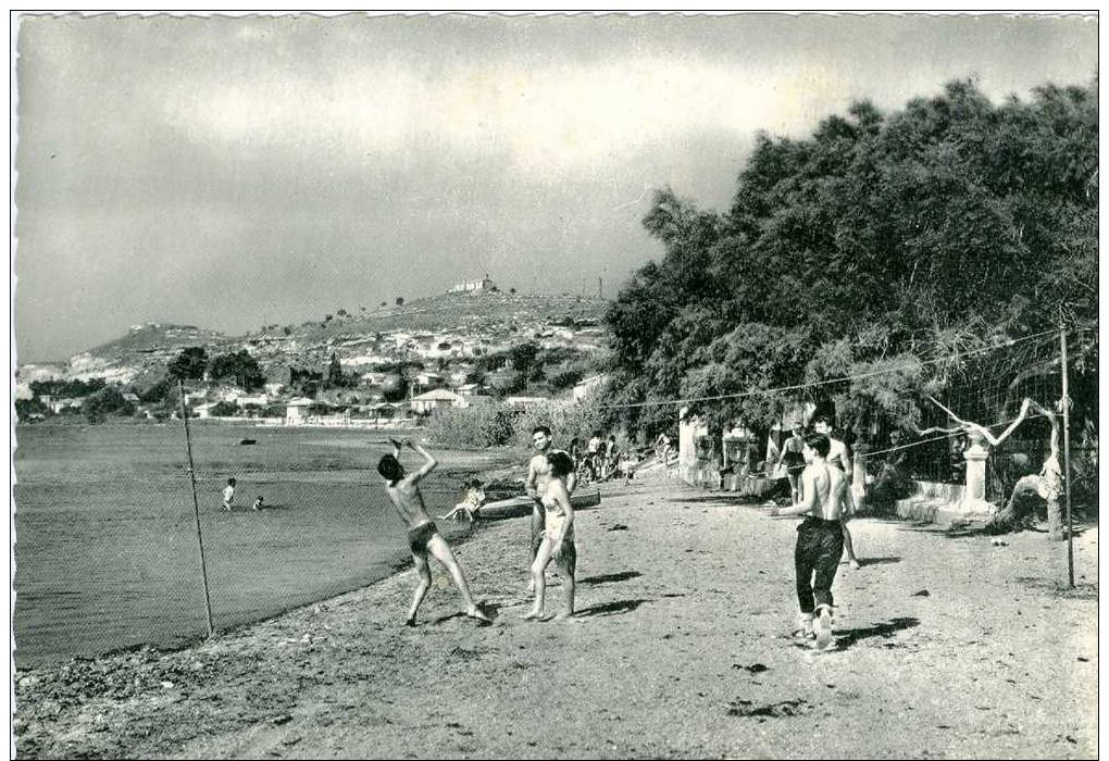 Saint Chamas : Parie De Volley Ball Sur La Plage 1960 - Autres & Non Classés