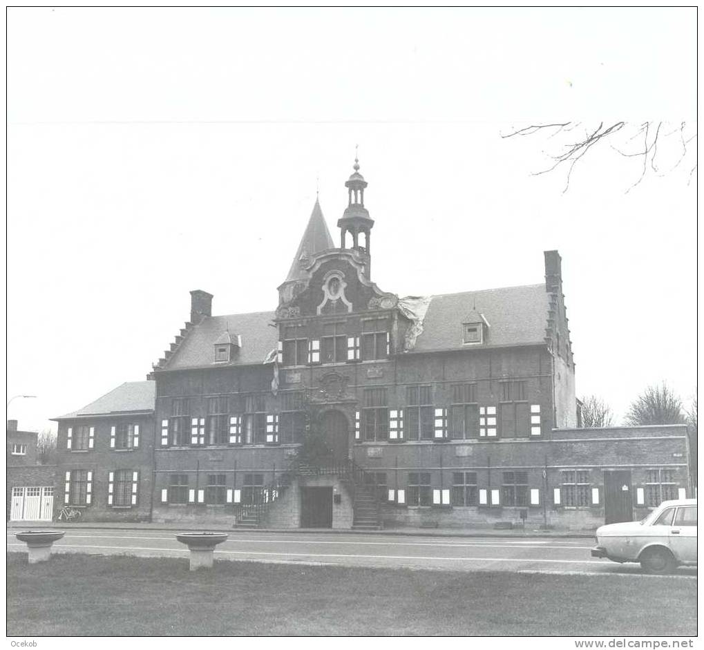 Pers Foto Gemeentehuis Kaprijke (foto Moens) - Lieux