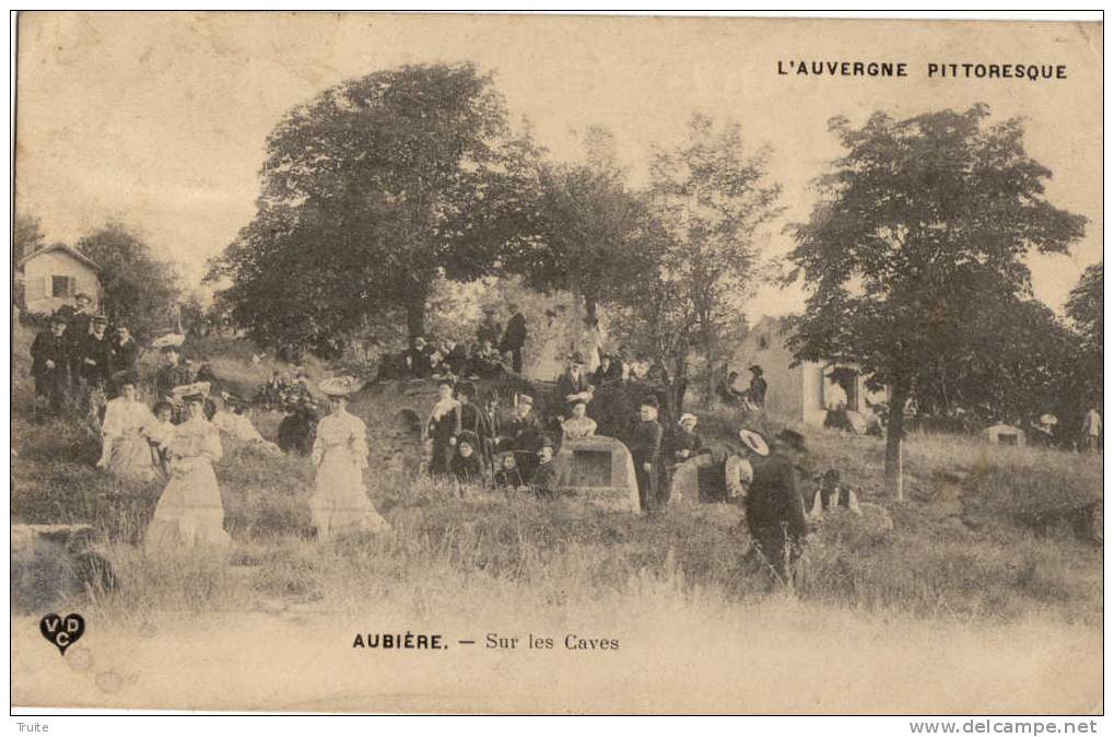 AUBIERE LES CAVES TRES ANIMEE - Aubiere