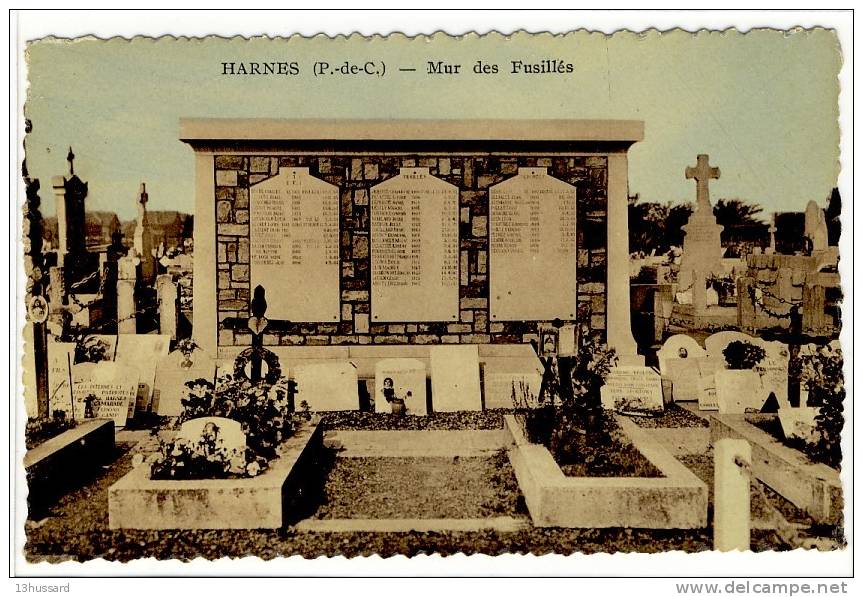 Carte Postale Ancienne Harnes - Mur Des Fusillés - Monument Aux Morts - Harnes