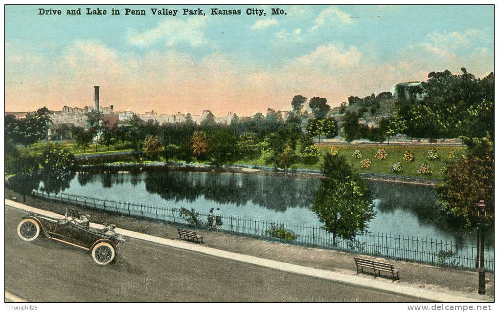 KANSAS CITY - Drive And Lake In Penn Valley Park - TBE, CPA Petit Format Neuve, 2 Scans - Kansas City – Missouri