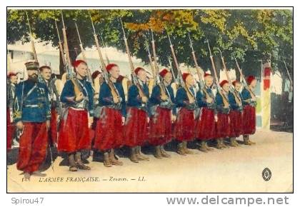 CPA L'ARMEE FRANCAISE - ZOUAVES - Regiments
