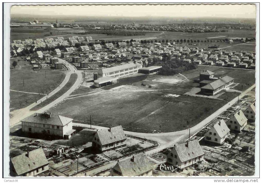 68  WITTENHEIM  Vue Aérienne. Cité Jeune Bois.Les Nouvelles écoles Et Le Pavillon De Santé. - Wittenheim